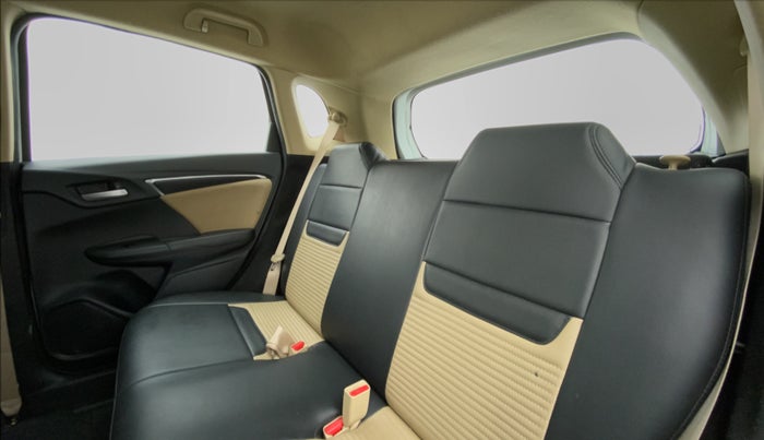 2016 Honda Jazz 1.2 V AT, Petrol, Automatic, 31,800 km, Right Side Rear Door Cabin