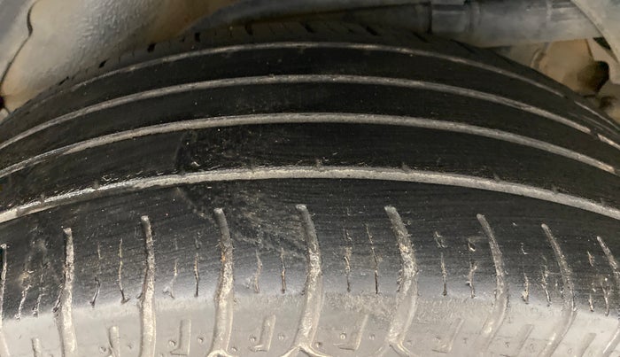 2018 Mahindra XUV500 W9, Diesel, Manual, 42,618 km, Left Rear Tyre Tread