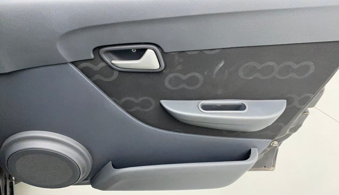 2015 Maruti Alto 800 LXI, Petrol, Manual, 70,614 km, Driver Side Door Panels Control