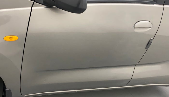 2017 Datsun Redi Go T(O) 1.0, Petrol, Manual, 48,075 km, Front passenger door - Slightly dented