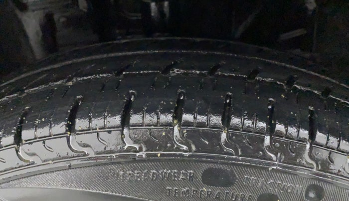 2017 Datsun Redi Go T(O) 1.0, Petrol, Manual, 48,075 km, Left Front Tyre Tread