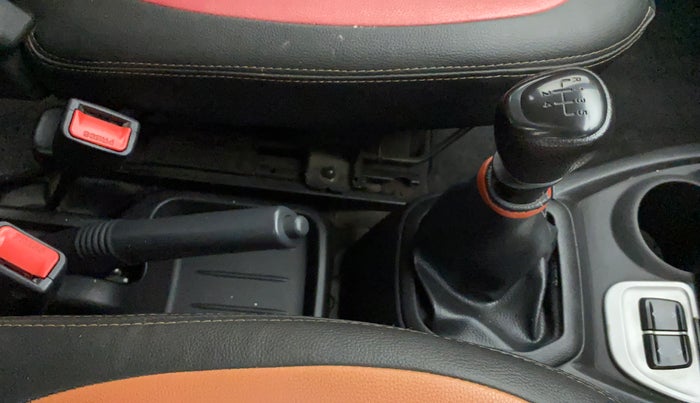 2017 Datsun Redi Go T(O) 1.0, Petrol, Manual, 48,075 km, Gear Lever
