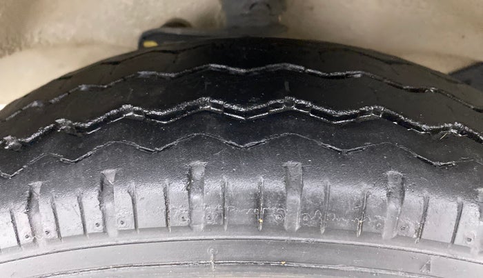 2019 Maruti Eeco 5 STR WITH AC PLUSHTR, Petrol, Manual, 17,008 km, Left Front Tyre Tread
