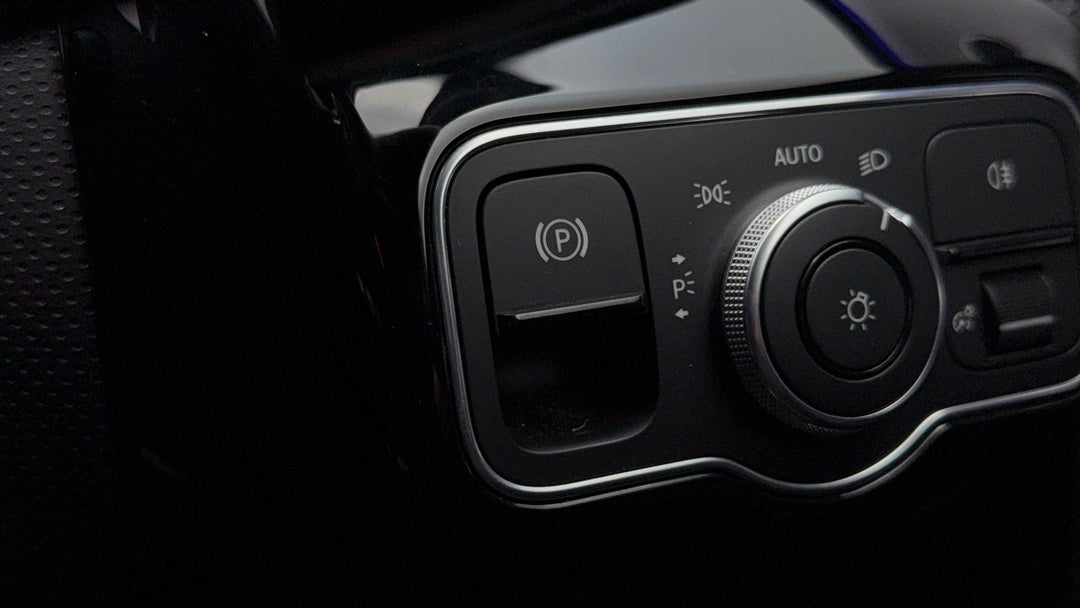 2020 Mercedes-benz A250 4matic, Automatic, 71238 km, Handbrake