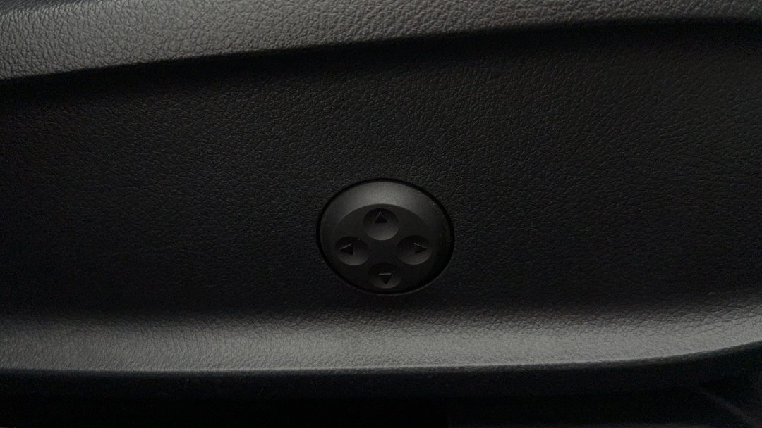 2020 Mercedes-benz A250 4matic, Automatic, 71238 km, Drivers Side Adjustment Panel