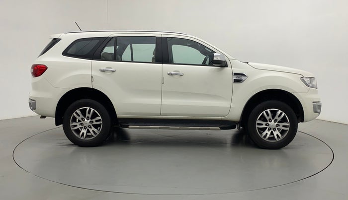 2018 Ford Endeavour 2.2l 4X2 AT Titanium, Diesel, Automatic, 76,800 km, Right Side