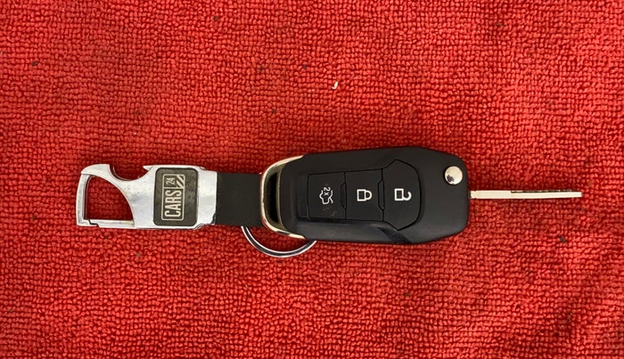 2018 Ford Endeavour 2.2l 4X2 AT Titanium, Diesel, Automatic, 76,800 km, Key Close Up