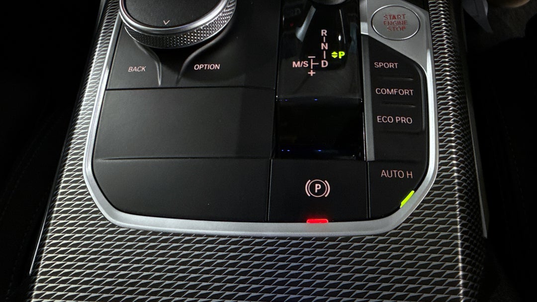 2021 BMW 3 20i M Sport, Automatic, 83359 km, Handbrake