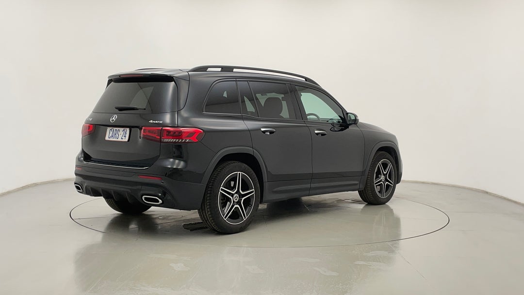 Right Back Diagonal (45- Degree) View