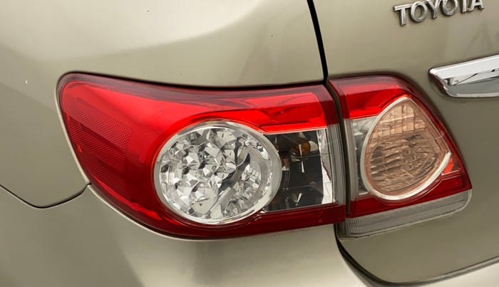 2012 Toyota Corolla Altis VL AT PETROL, Petrol, Automatic, 63,140 km, Left tail light - Minor damage