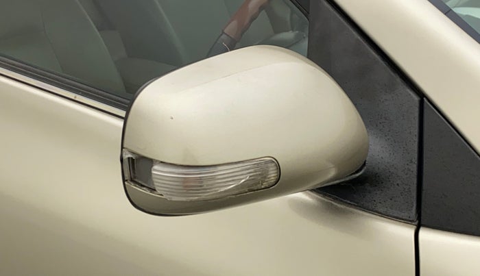 2012 Toyota Corolla Altis VL AT PETROL, Petrol, Automatic, 63,140 km, Right rear-view mirror - Indicator light has minor damage