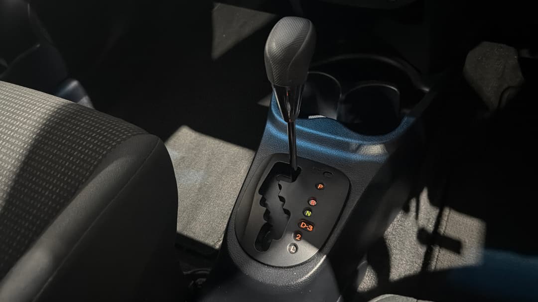 2019 Toyota Yaris Ascent, Automatic, 66843 km, Gear Lever 