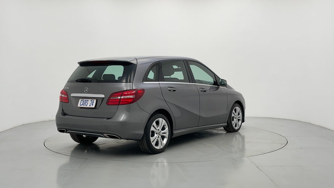 Right Back Diagonal (45- Degree) View