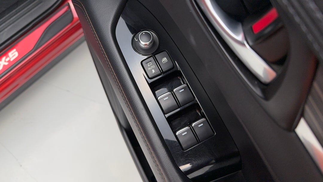 2019 Mazda CX-5 Gt (4x4), Automatic, 146339 km, Drivers Side Door Panel Controls