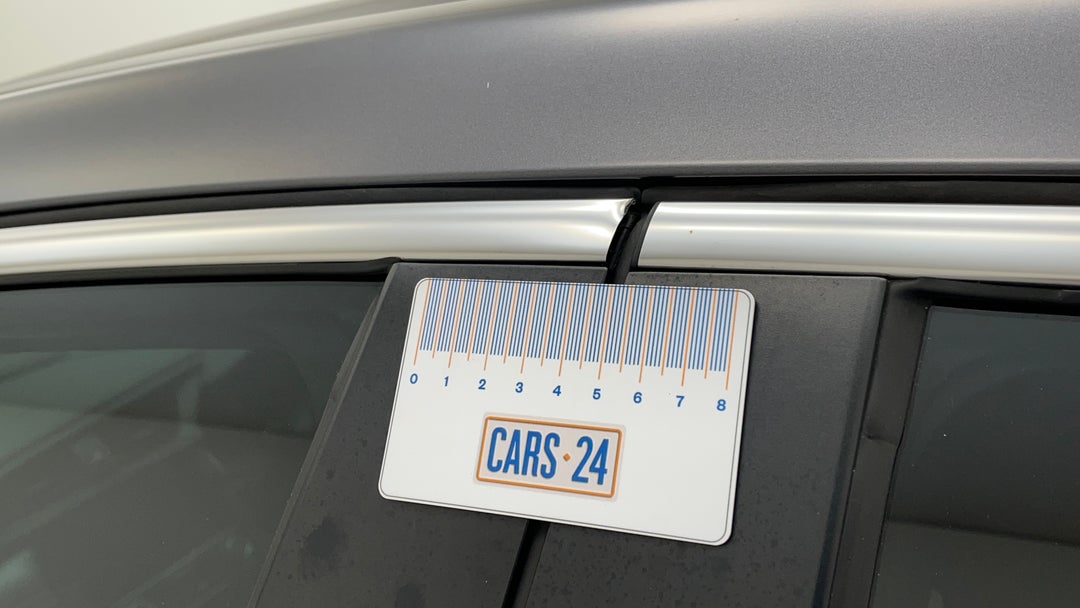 2016 Honda Civic Vti-s, Automatic, 51746 km, Doors Front LHS Dent