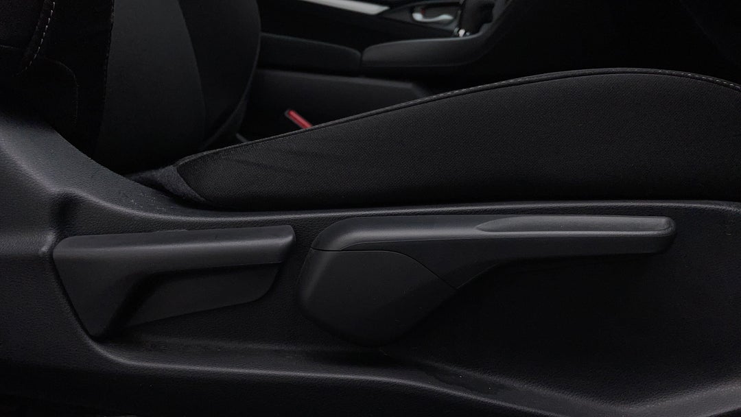 2016 Honda Civic Vti-s, Automatic, 51746 km, Drivers Side Adjustment Panel