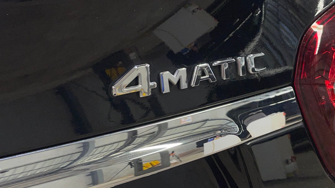 Badge (Boot Right Side)