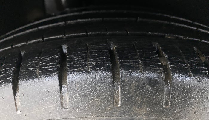 2016 Maruti Baleno ZETA 1.2 K12, Petrol, Manual, 53,631 km, Right Rear Tyre Tread