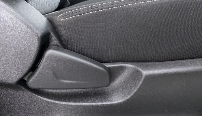 2021 Datsun Redi Go T (O), Petrol, Manual, 1,824 km, Driver Side Adjustment Panel