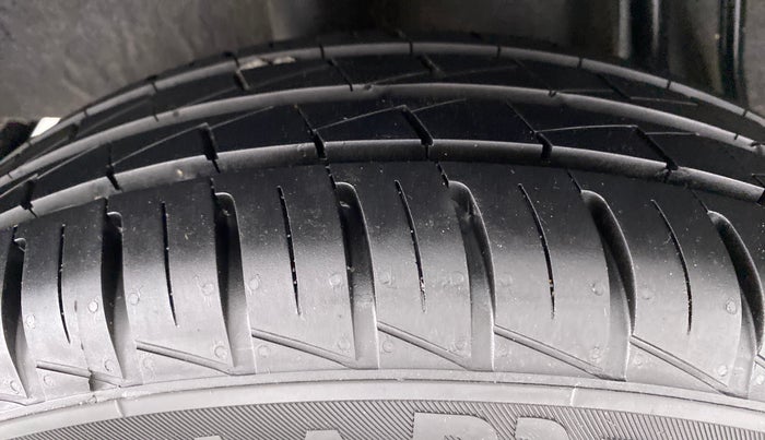 2021 Datsun Redi Go T (O), Petrol, Manual, 1,824 km, Right Rear Tyre Tread