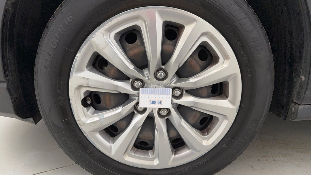 Wheels Hubcap Front LHS Gutter Rash