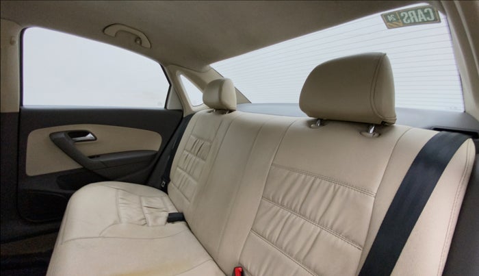 2011 Volkswagen Vento TRENDLINE 1.6, Petrol, Manual, 98,449 km, Right Side Rear Door Cabin