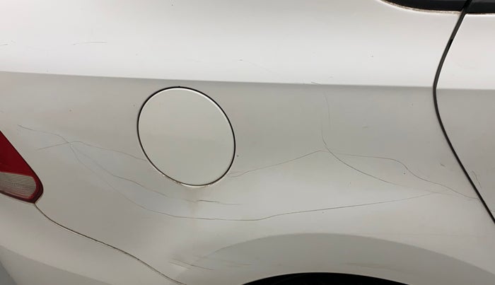 2011 Volkswagen Vento TRENDLINE 1.6, Petrol, Manual, 98,449 km, Right quarter panel - Minor scratches