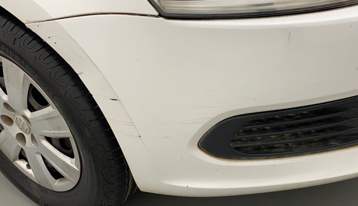 2011 Volkswagen Vento TRENDLINE 1.6, Petrol, Manual, 98,449 km, Front bumper - Minor scratches