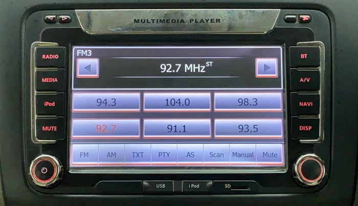 2011 Volkswagen Vento TRENDLINE 1.6, Petrol, Manual, 98,449 km, Infotainment System