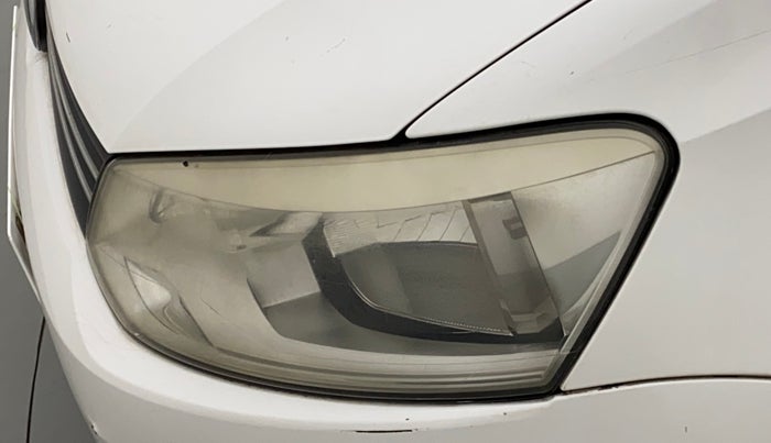 2011 Volkswagen Vento TRENDLINE 1.6, Petrol, Manual, 98,449 km, Left headlight - Faded