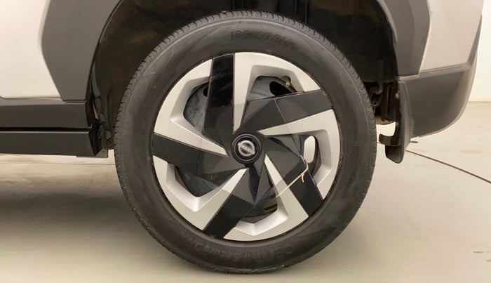 2021 Nissan MAGNITE XL TURBO, Petrol, Manual, 30,178 km, Left Rear Wheel