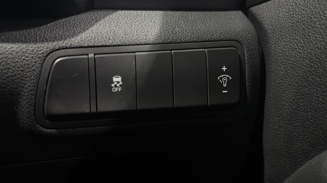 2017 Hyundai Tucson Active (FWD), Automatic, 91883 km, Utility Switches/Buttons