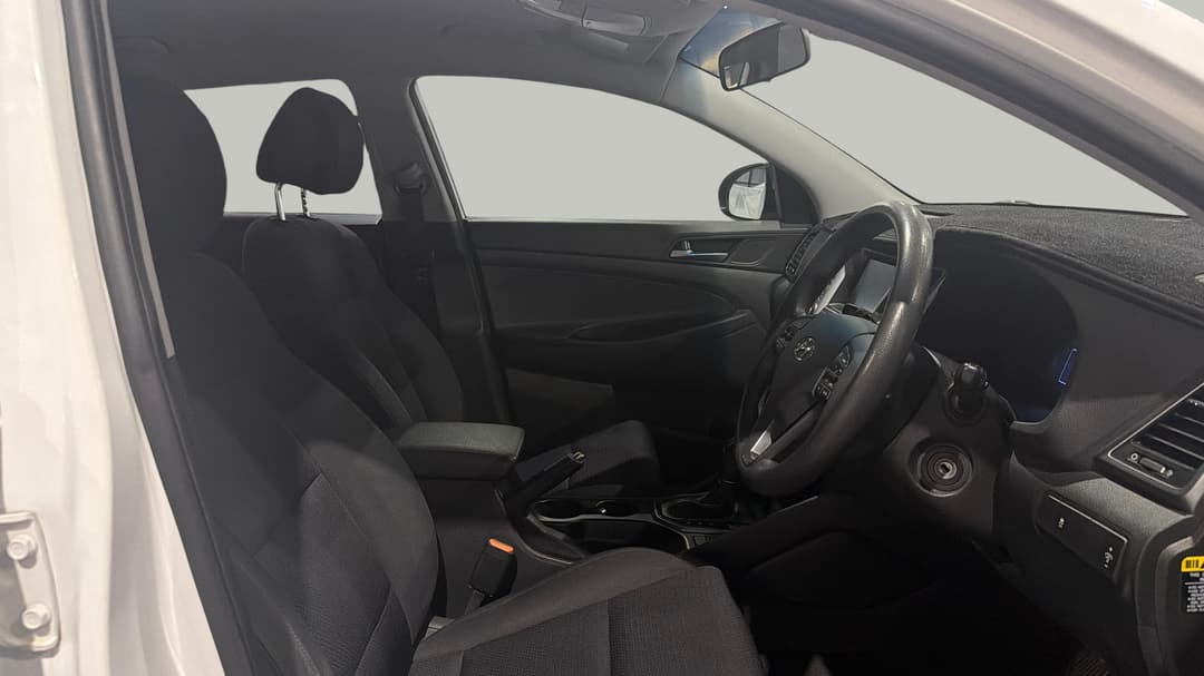 2017 Hyundai Tucson Active (FWD), Automatic, 91883 km, Right Side Front Door Cabin View