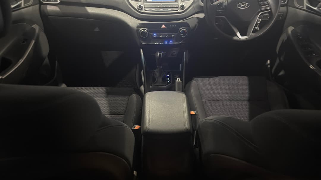 2017 Hyundai Tucson Active (FWD), Automatic, 91883 km, Center Console