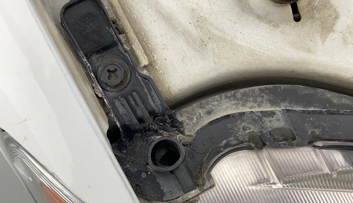 2011 Maruti Alto K10 LXI P, Petrol, Manual, 48,764 km, Right headlight - Clamp has minor damage