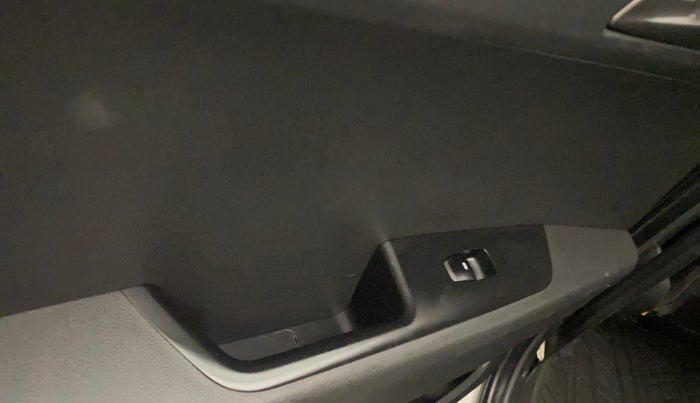 2018 Hyundai Creta SX PLUS AT 1.6 PETROL, Petrol, Automatic, 62,689 km, Left rear window switch / handle - Switch/handle not functional