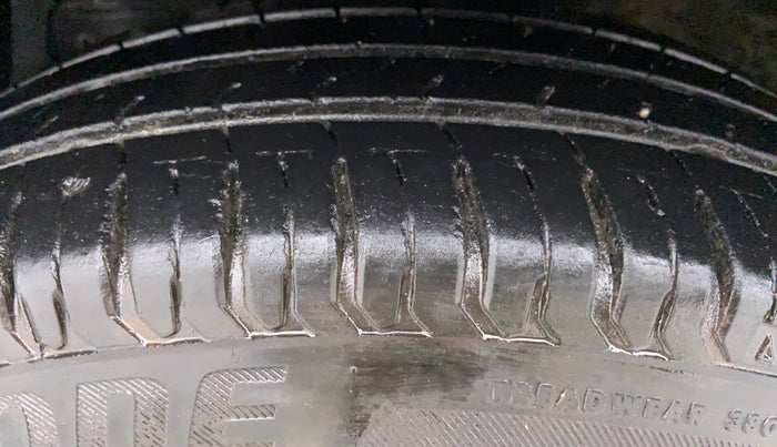 2012 Maruti Swift Dzire VXI 1.2 BS IV, Petrol, Manual, 1,71,266 km, Left Front Tyre Tread