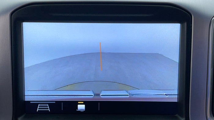 GMC SIERRA-Parking Camera (Rear View)