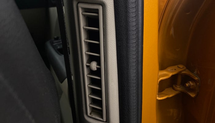 2019 Renault TRIBER 1.0 RXT, Petrol, Manual, 38,946 km, Rear AC Vents