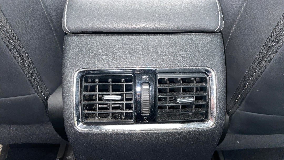 2016 Subaru Liberty 2.5i Premium, Automatic, 142898 km, Rear A/C Vent