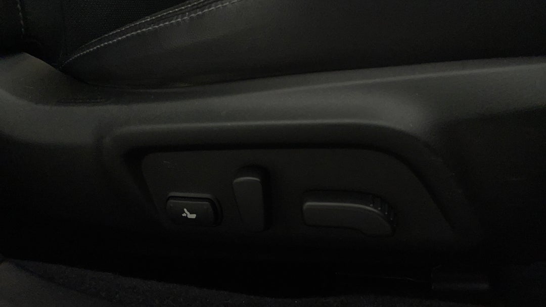 2016 Subaru Liberty 2.5i Premium, Automatic, 142898 km, Drivers Side Adjustment Panel