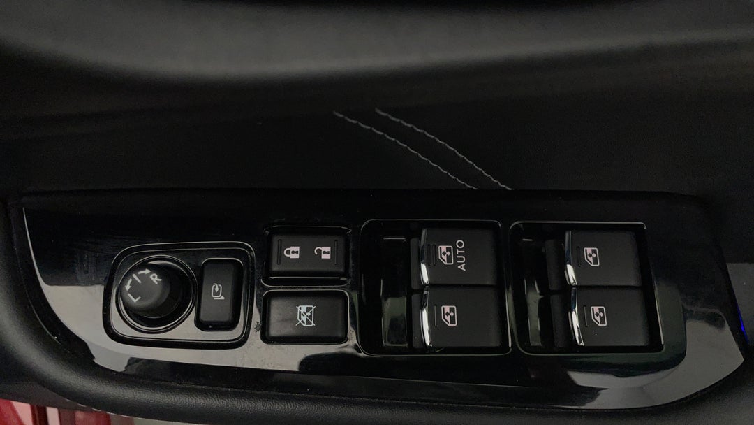 2016 Subaru Liberty 2.5i Premium, Automatic, 142898 km, Drivers Side Door Panel Controls