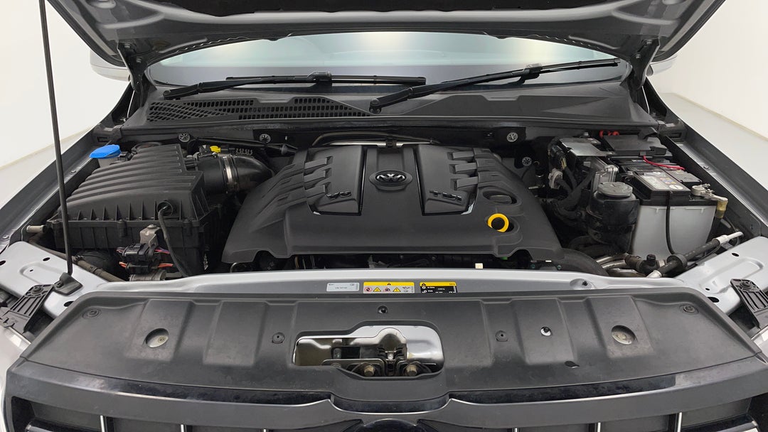 Open Bonnet (Engine)