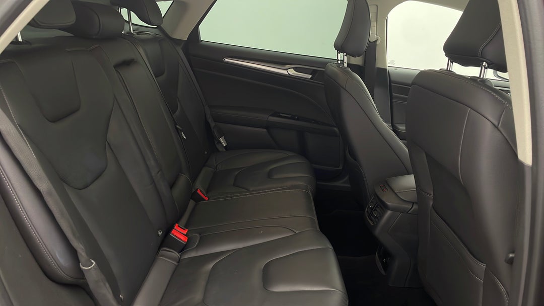 2017 Ford Mondeo Titanium Tdci, Automatic, 97140 km, Right Side Rear Door Cabin View
