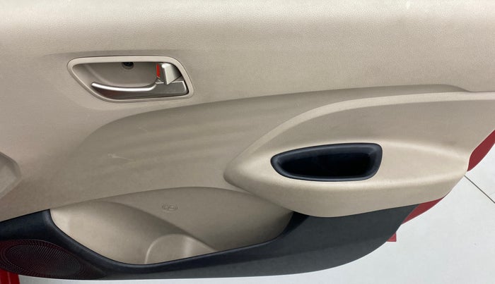 2018 Hyundai NEW SANTRO ASTA 1.1 MT, Petrol, Manual, 55,956 km, Driver Side Door Panels Control