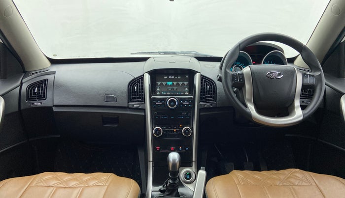 2018 Mahindra XUV500 W7 FWD, Diesel, Manual, 67,544 km, Dashboard