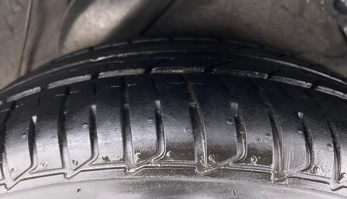 2014 Hyundai i20 SPORTZ 1.4 CRDI, Diesel, Manual, 91,401 km, Left Rear Tyre Tread