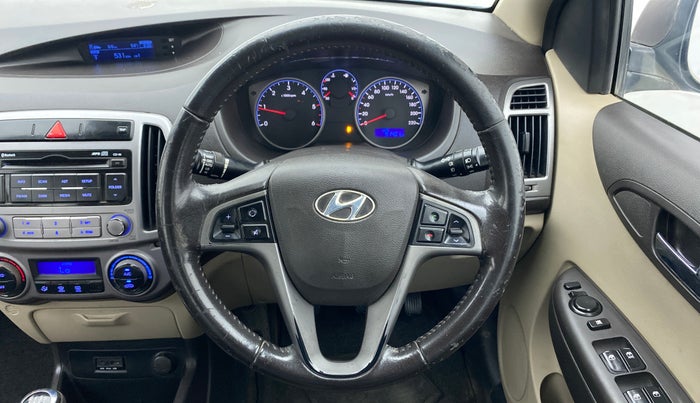 2014 Hyundai i20 SPORTZ 1.4 CRDI, Diesel, Manual, 91,401 km, Steering Wheel Close Up