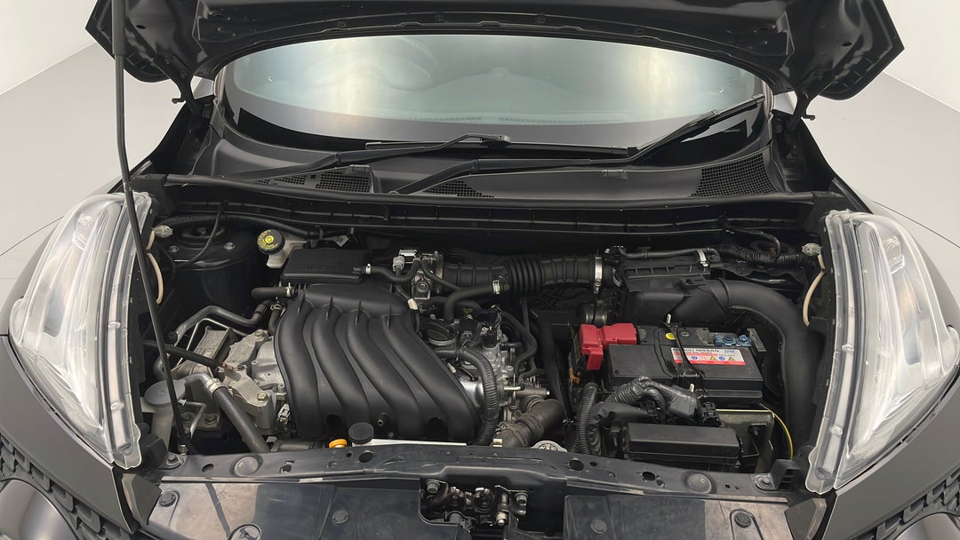 Open Bonnet (Engine)