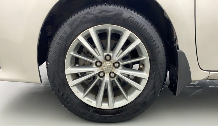 2016 Toyota Corolla Altis GL, Petrol, Manual, 38,845 km, Left Front Wheel